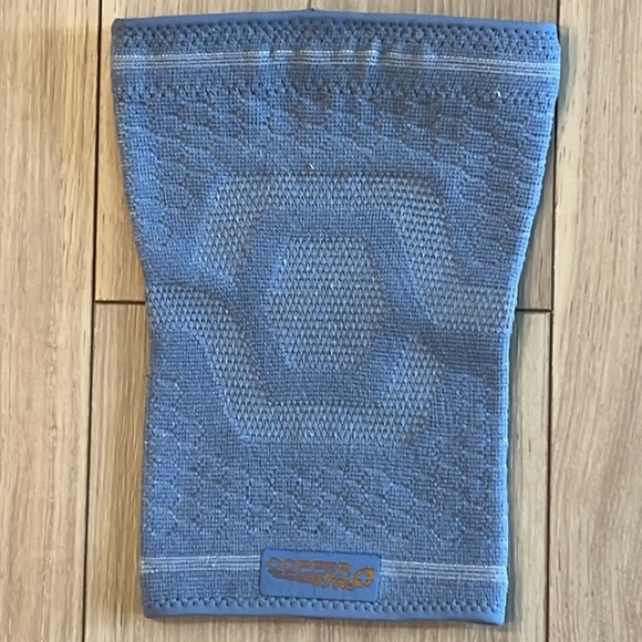 COPPER FIT SERENITY COMPRESSION KNEE SLEEVE ADVANCED COMPRESSION - Picture 2 of 6